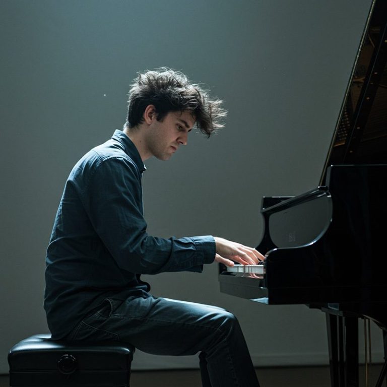 pianistas famosos siglo 21, pianistas famosos españoles, mejor pianista de españa